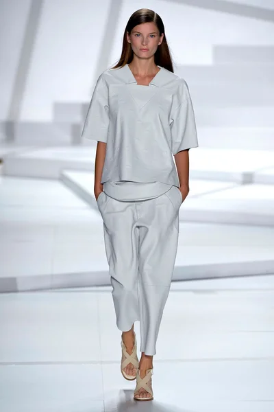 Look 5